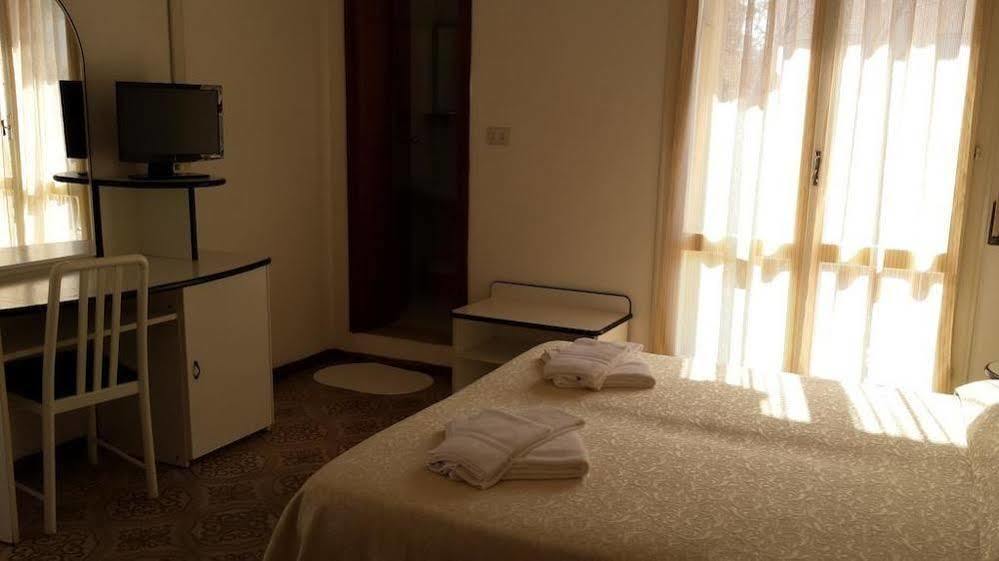 Hotel Rita Gambettola Экстерьер фото