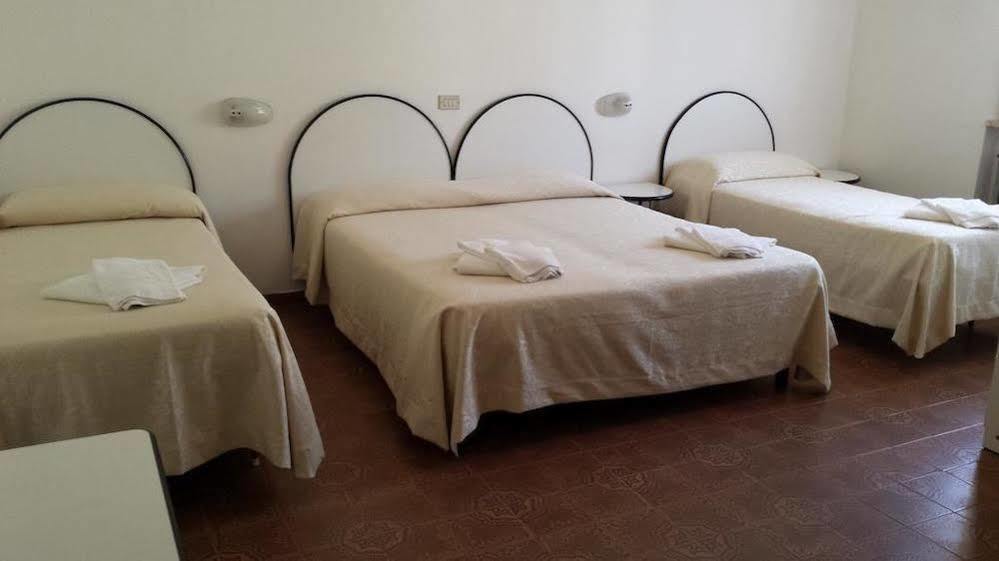 Hotel Rita Gambettola Экстерьер фото