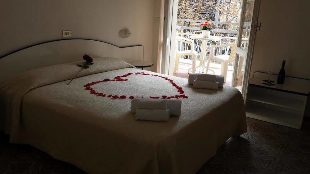 Hotel Rita Gambettola Экстерьер фото